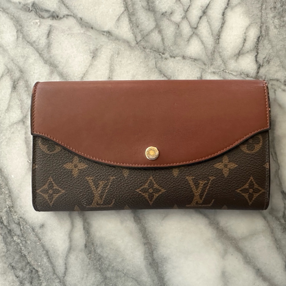 LV wallet in red